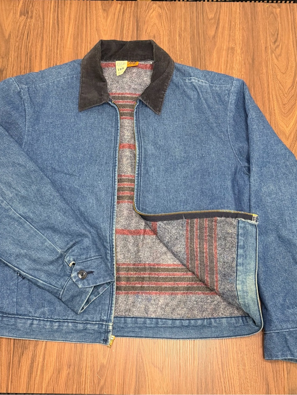 VTG Big Ben by Wrangler Denim Chore Jacket Blanket Lined Corduroy Collar 42R USA